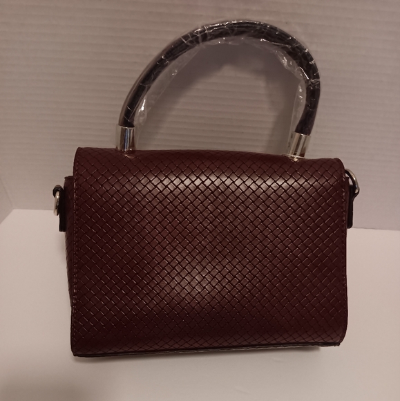 Nwt!! Van heusen hand/shoulder bag (Burgundy) - Picture 7 of 11